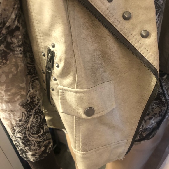 Boot Barn Vest! 🤩 can be worn size up or down - Picture 8 of 12